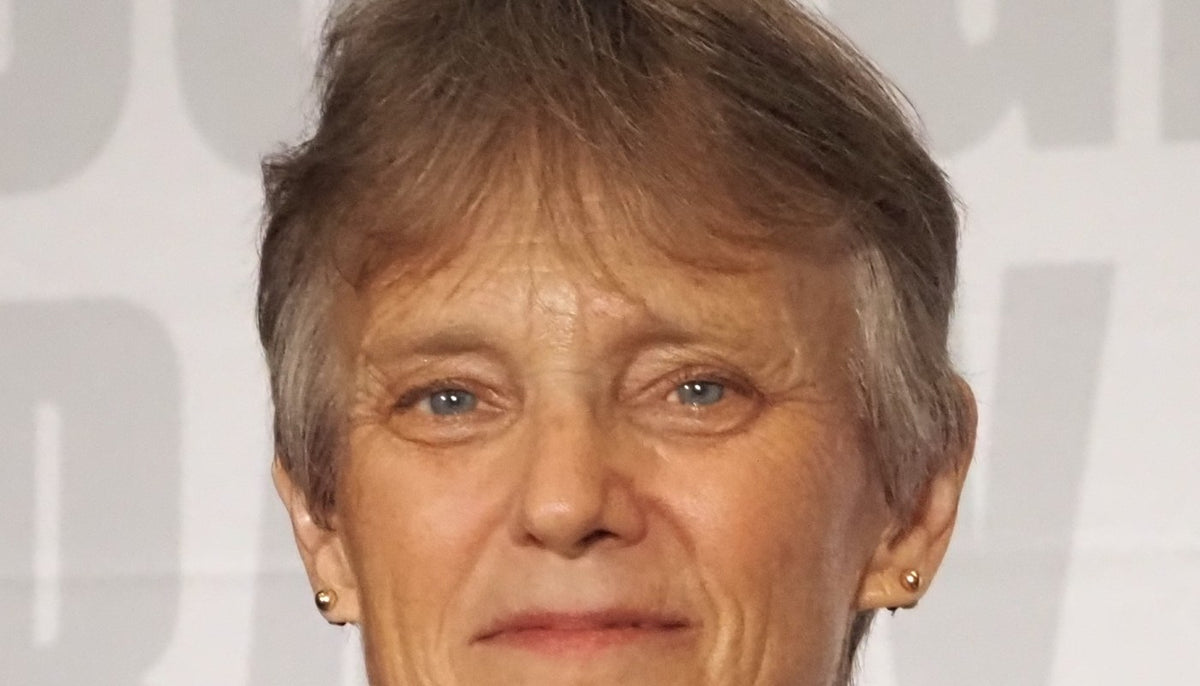 the bishop who told trump to have mercy on gay and trans kids is stepping down. in 2028. she's not done with him yet.