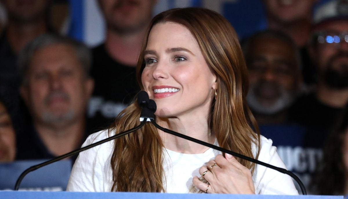 sophia bush and ashlyn harris got married over a year ago and simply didn't tell us. rude. gorgeous, but rude.