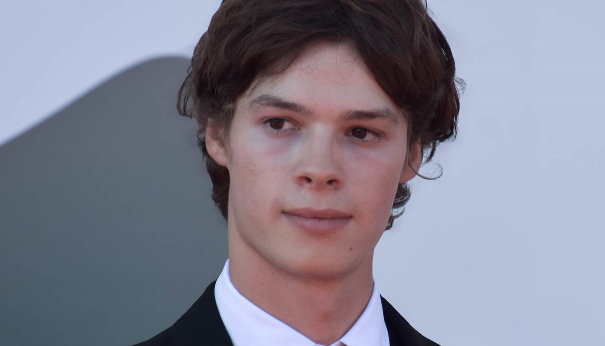 romeo beckham's first movie is a gay tennis romance and the trailer delivers a kiss. david, sit down.